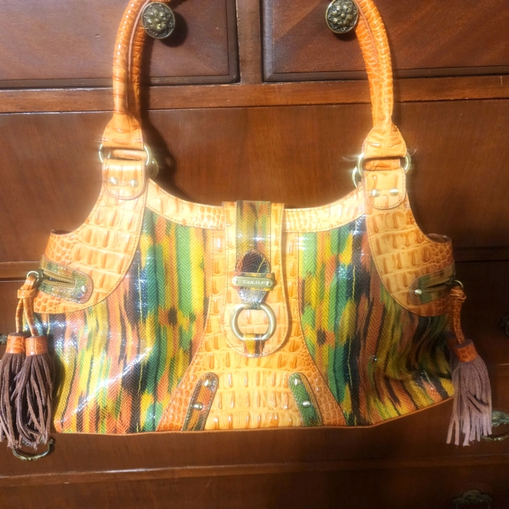Sharif Vintage hand bag in perfect condition.